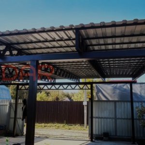 Односкатный навес из профильной трубы 
